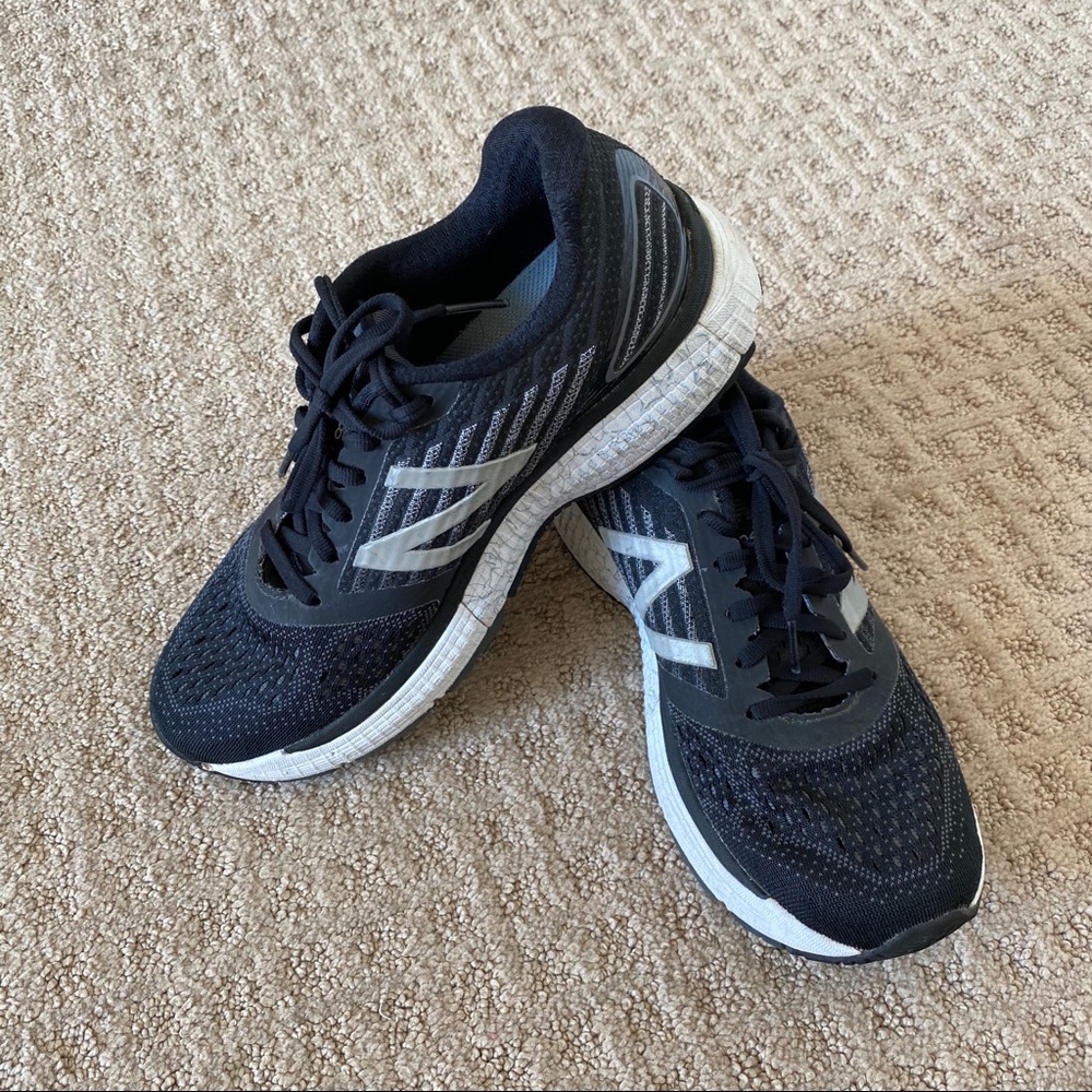 New Balance 860 V9 Women’s Running Shoes Sz8 black